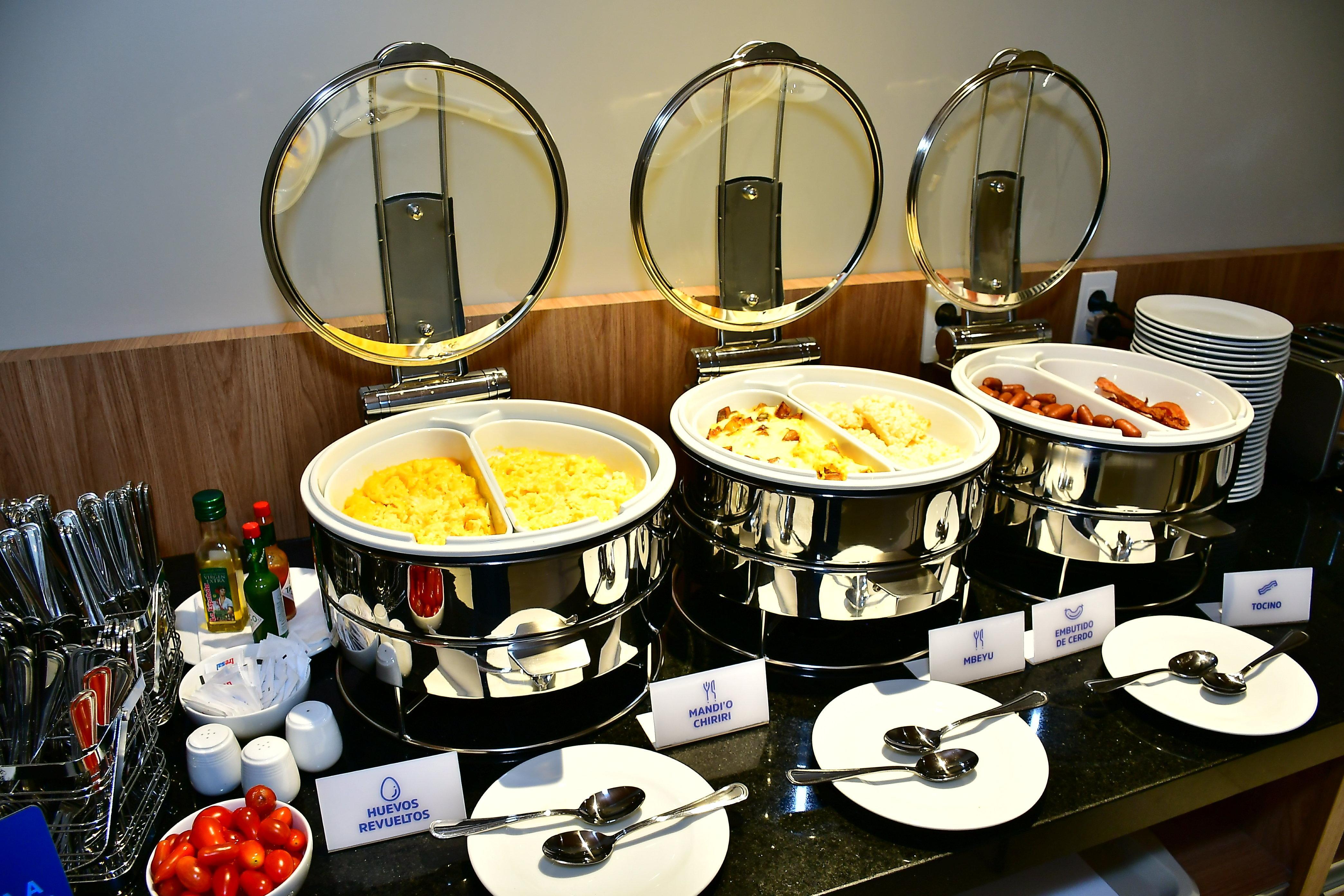 Holiday Inn Express Asuncion Aviadores By Ihg Zewnętrze zdjęcie