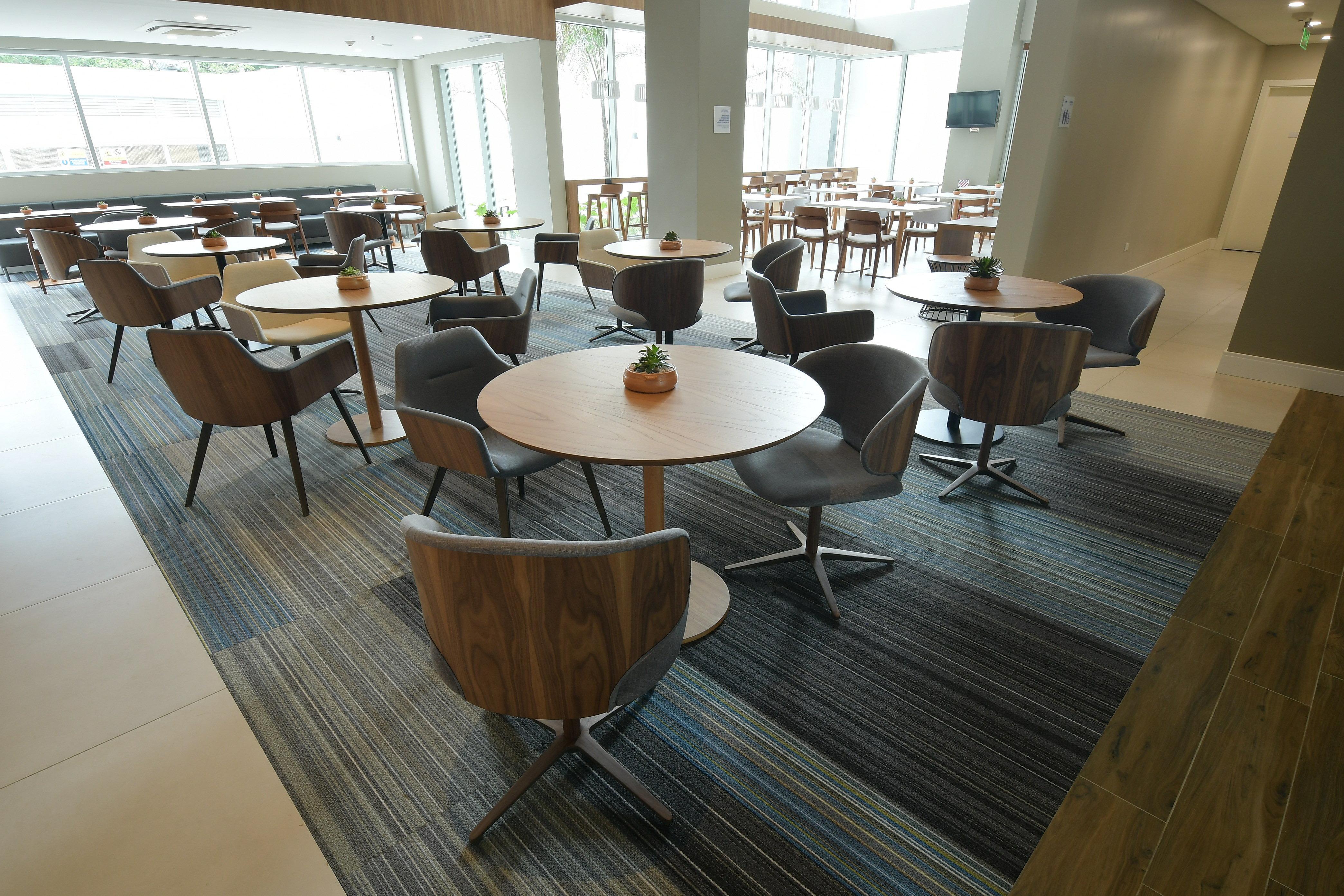 Holiday Inn Express Asuncion Aviadores By Ihg Zewnętrze zdjęcie