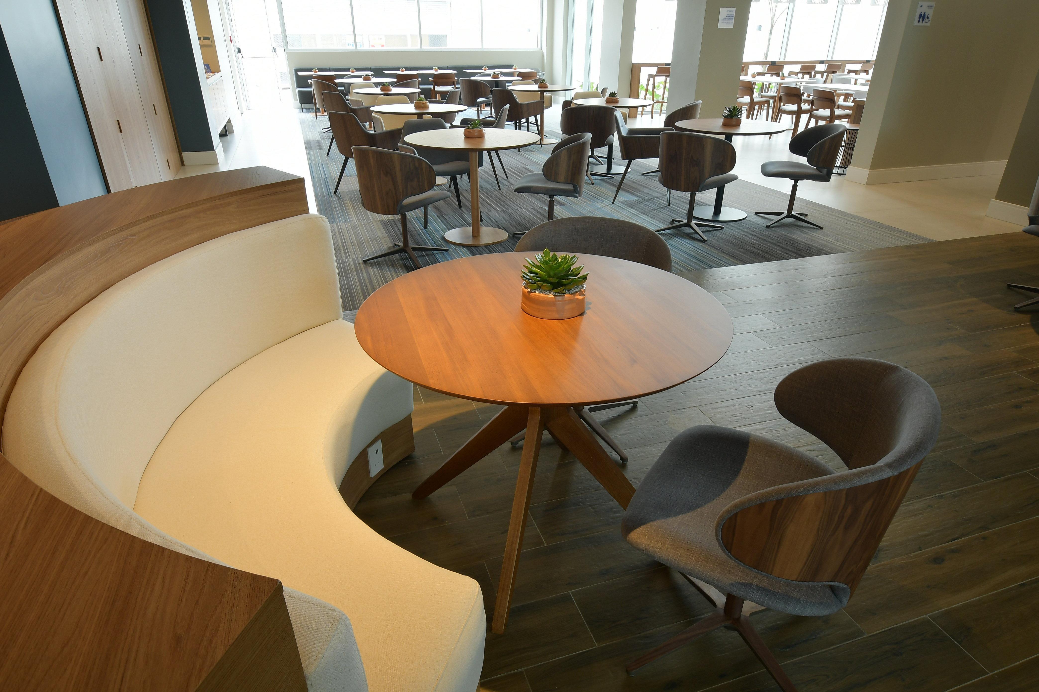 Holiday Inn Express Asuncion Aviadores By Ihg Zewnętrze zdjęcie