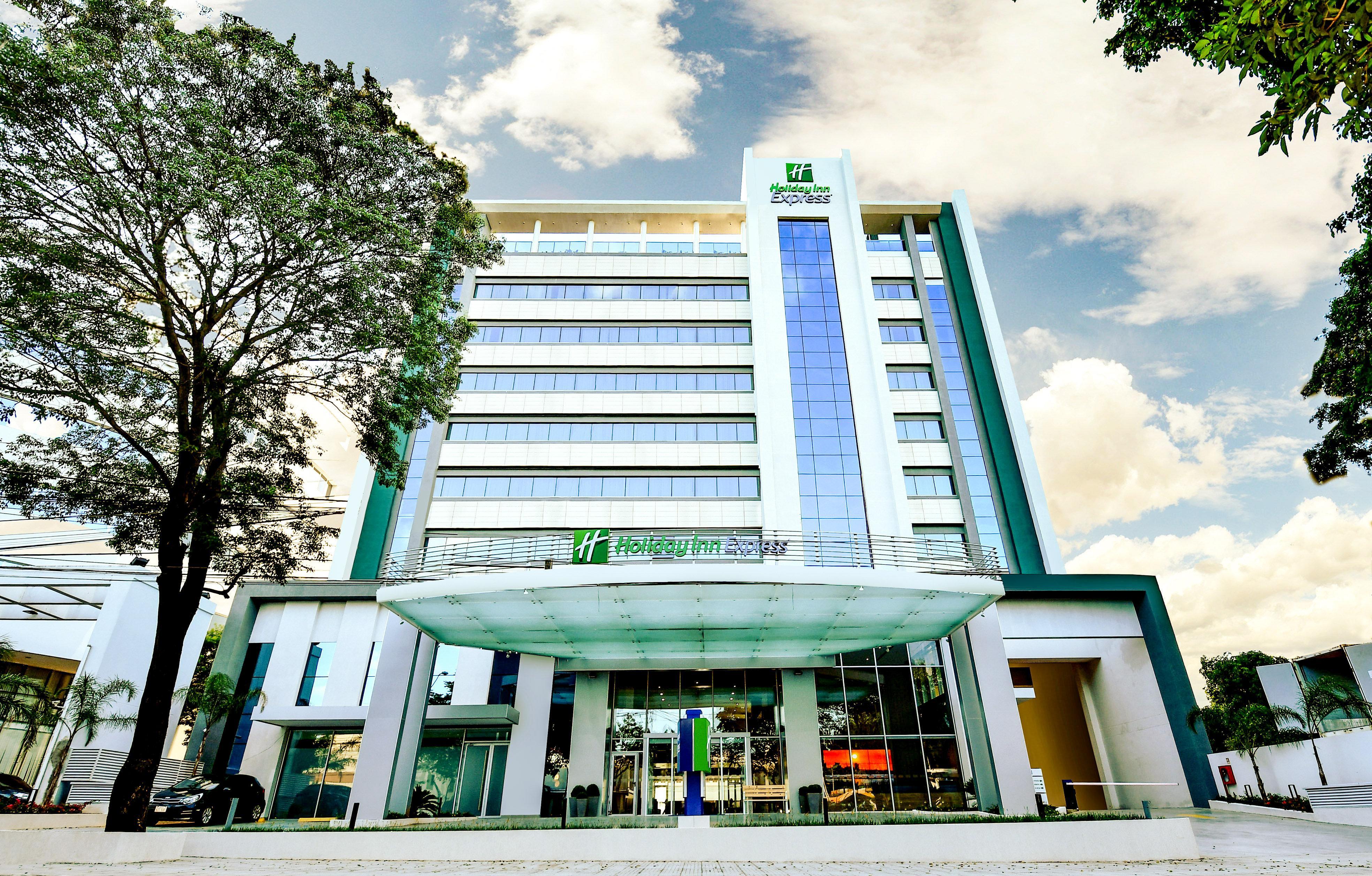 Holiday Inn Express Asuncion Aviadores , An Ihg Hotel Zewnętrze zdjęcie