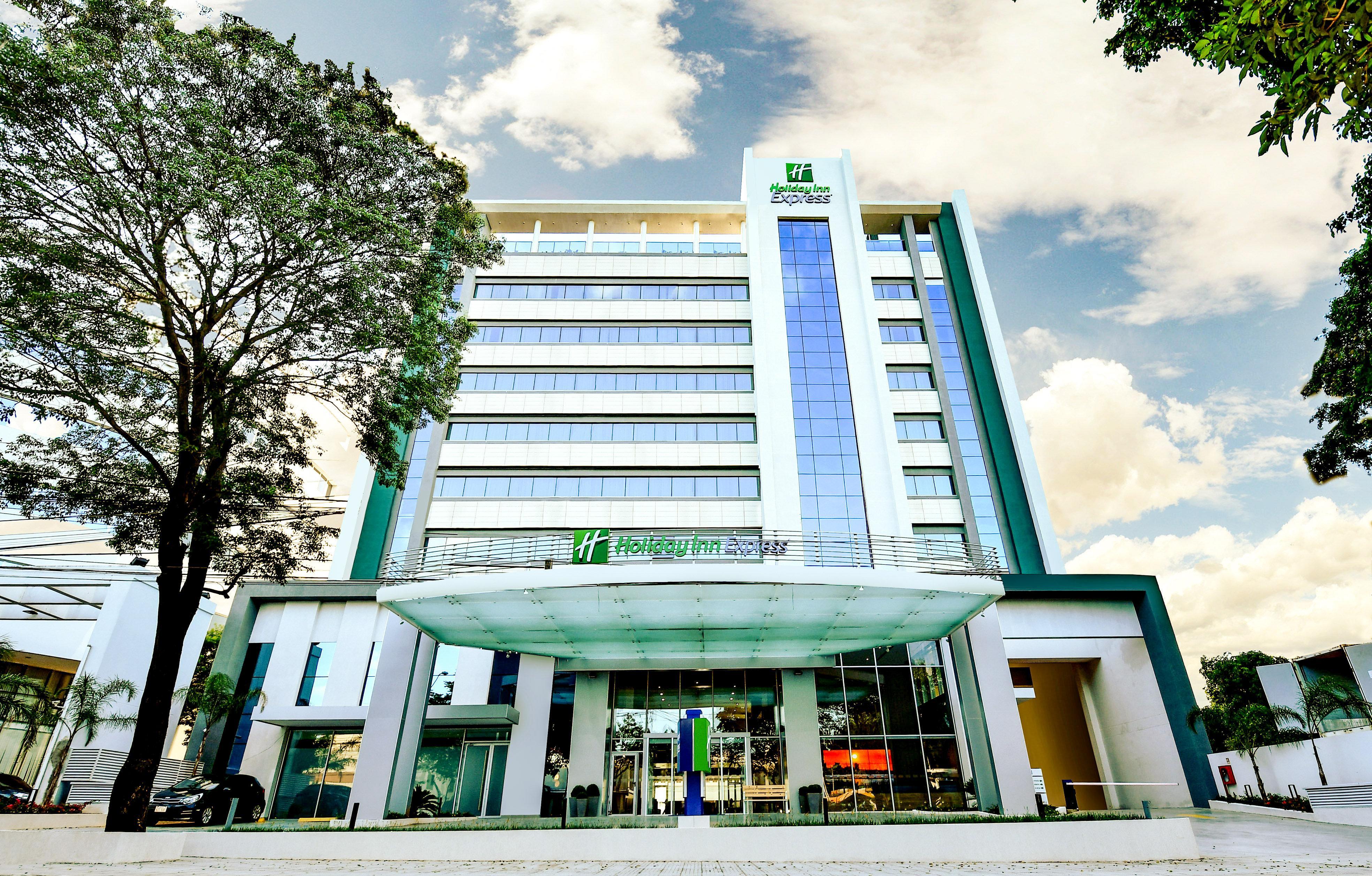 Holiday Inn Express Asuncion Aviadores By Ihg Zewnętrze zdjęcie