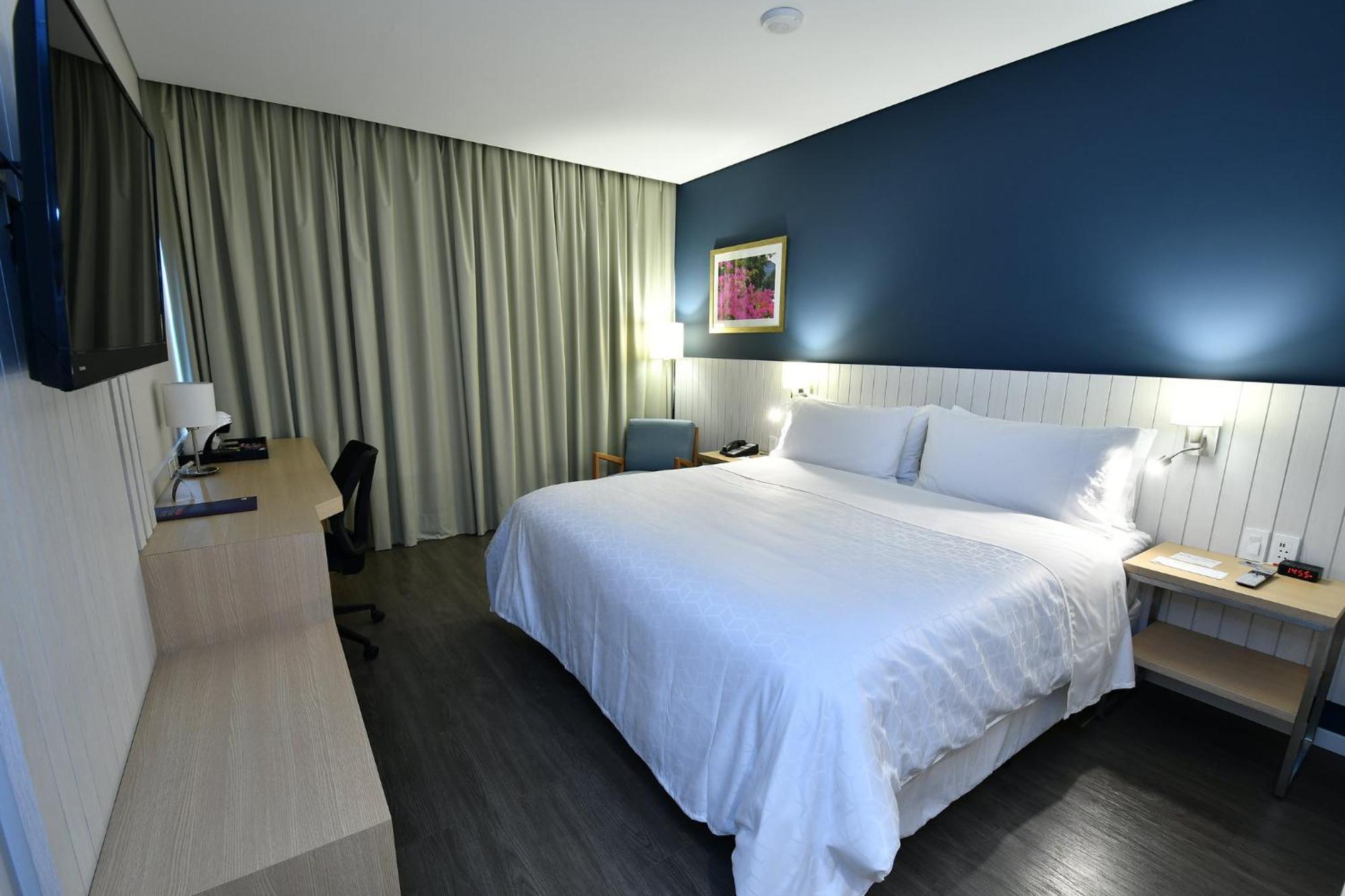 Holiday Inn Express Asuncion Aviadores By Ihg Zewnętrze zdjęcie